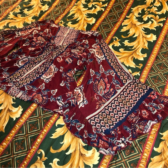 70s Style Floral XL Bell-Sleeves Gypsy/Witchy/Boho/Hippie Long Sleeve Blouse - Picture 2 of 16